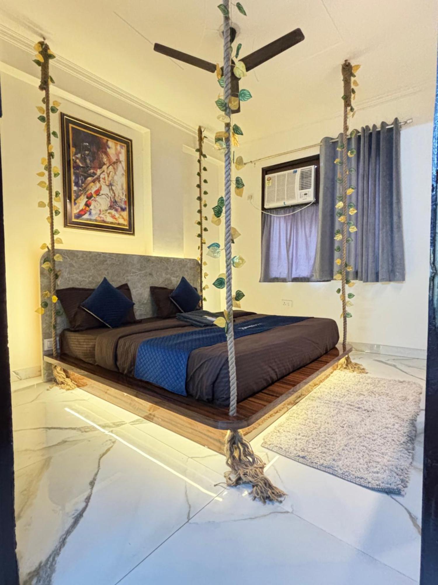 Thehrav 2bhk Mh 02